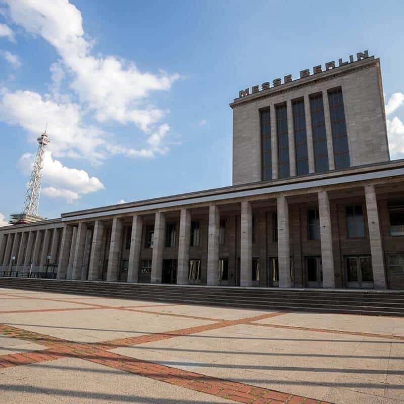 Eingang zum Messegebäude in Berlin