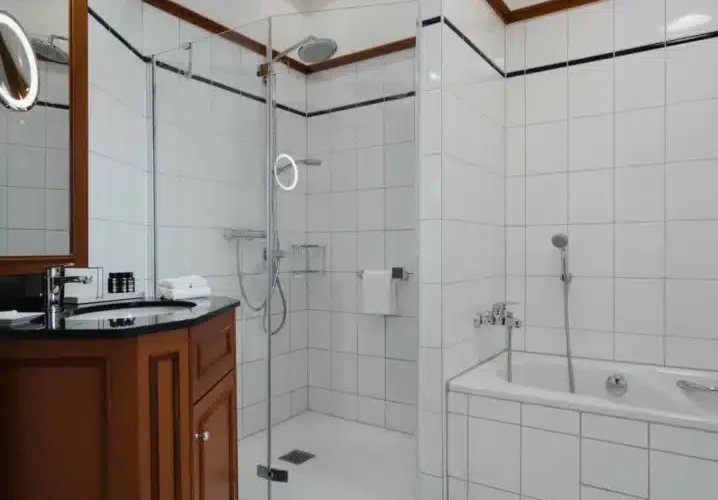 Bad - Hotel Louisa's Place