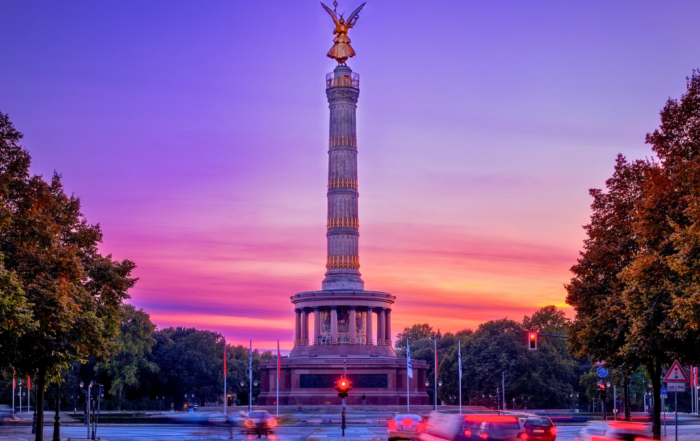 Berlin Im Herbst - die Siegesäule beim Sonnenuntergang