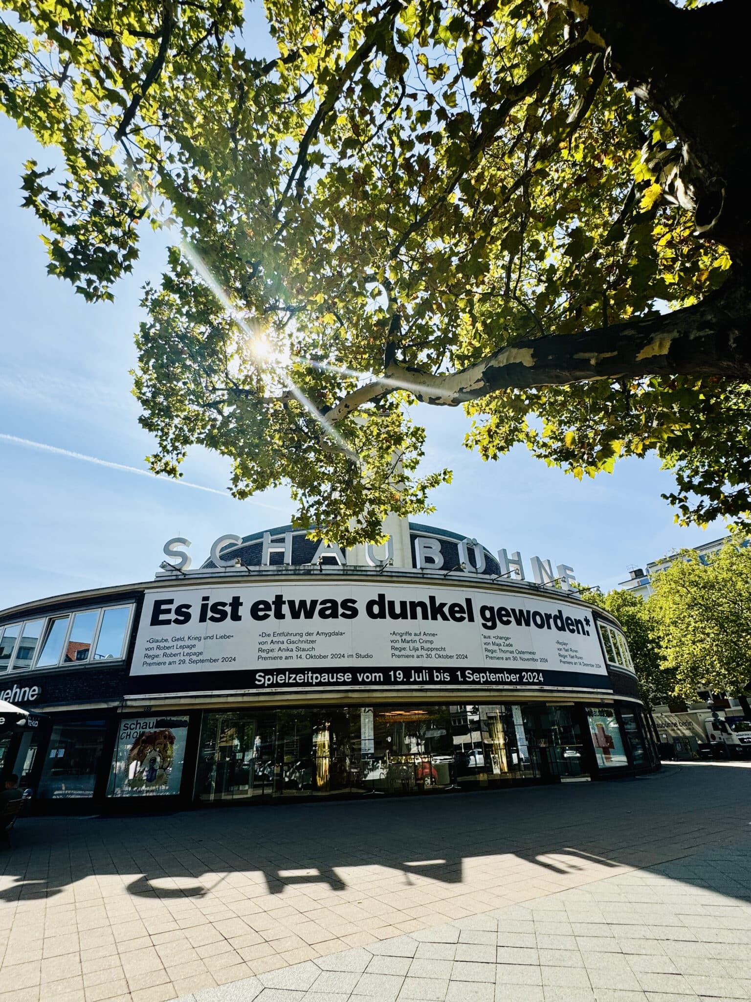 Schaubuehne am Lehniner Platz Berlin, Aussenansicht.